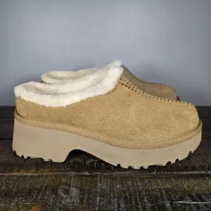 UGG New Heights Womens Size 7 Cozy Clogs Slip On Shoes Brown Fur Lined