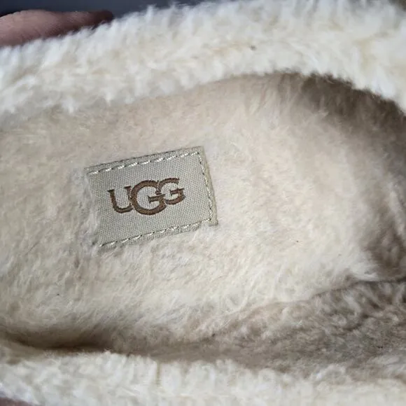 UGG New Heights Womens Size 7 Cozy Clogs Slip On Shoes Brown Fur Lined
