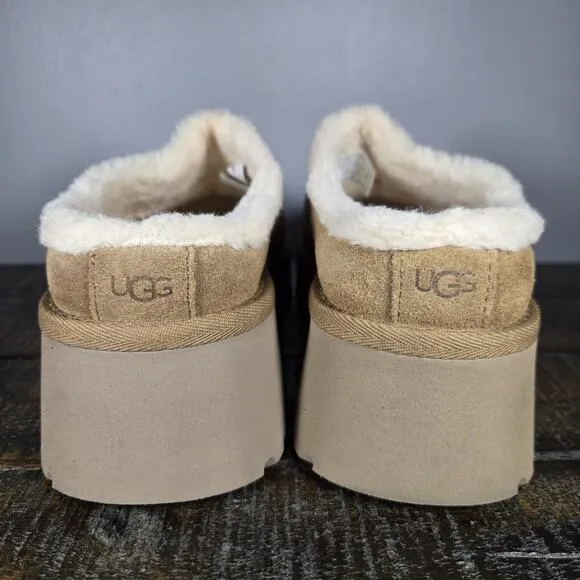 UGG New Heights Womens Size 7 Cozy Clogs Slip On Shoes Brown Fur Lined