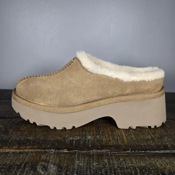 UGG New Heights Womens Size 7 Cozy Clogs Slip On Shoes Brown Fur Lined