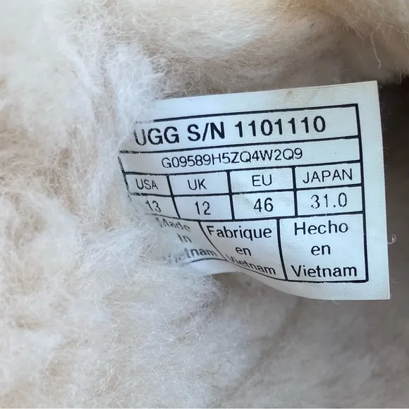 UGG Slippers Ascot
