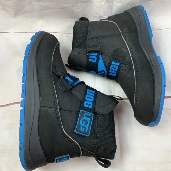 UGG TABOR kids boys unisex Boots shoes WATERPROOF 13.5 US1 lamb wool shearling