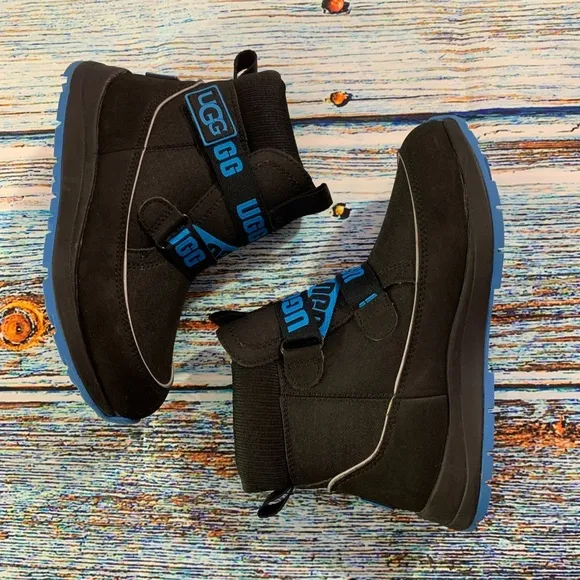 UGG TABOR kids boys unisex Boots shoes WATERPROOF 13.5 US1 lamb wool shearling