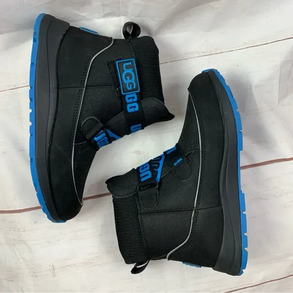 UGG TABOR kids boys unisex Boots shoes WATERPROOF 13.5 US1 lamb wool shearling