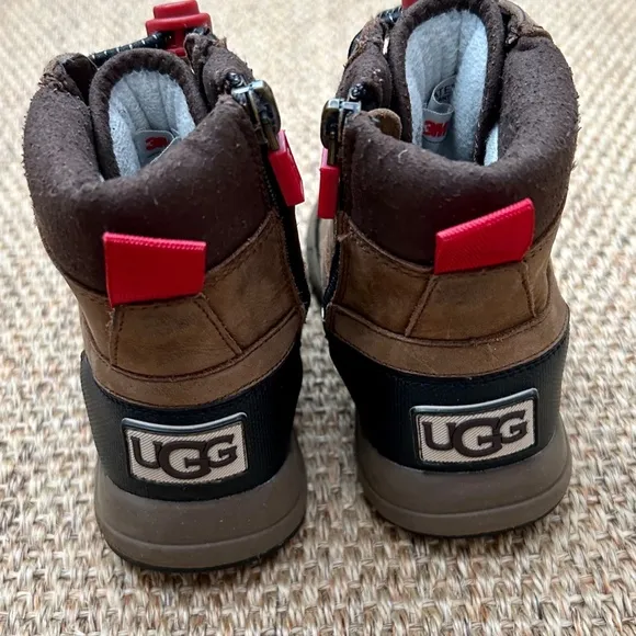 UGG Turlock Waterproof Snow Boot in Walnut