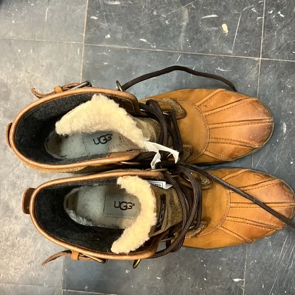 UGG Waterproof Boots Sz 8