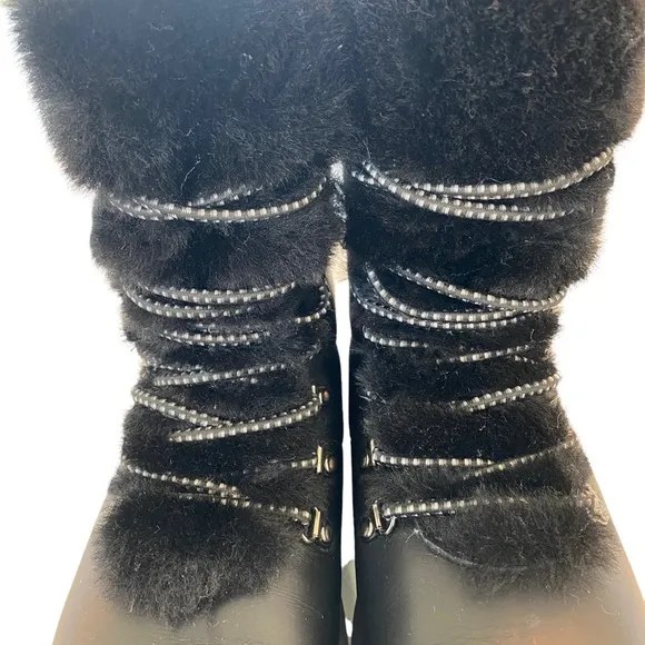 UGG Women’s Black Waterproof Viki Boots. Size: 6