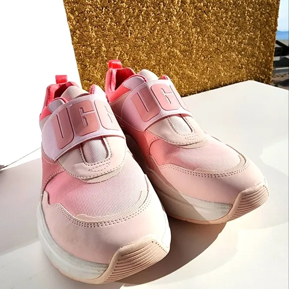 UGG Women's La Flex Gradient Logo Chunky Pink Platform Sneakers Size 7