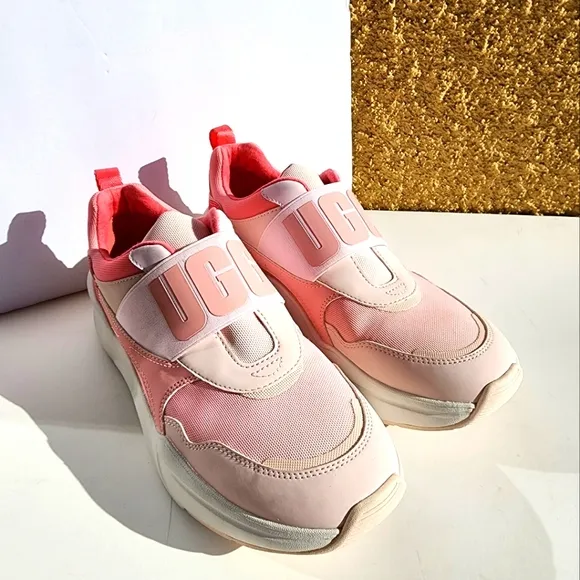 UGG Women's La Flex Gradient Logo Chunky Pink Platform Sneakers Size 7