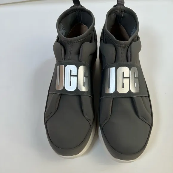 Ugg Womens Neutra Slip On Chunky Sock Sneakers Size 10