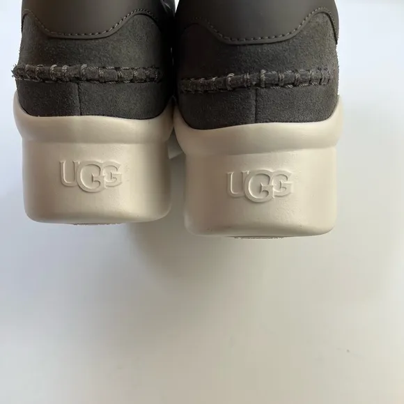 Ugg Womens Neutra Slip On Chunky Sock Sneakers Size 10