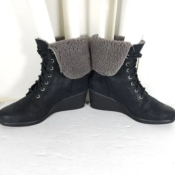 UGG Women's Zea US8 Black Leather Sheepskin Waterproof Wedge Shearling Boots