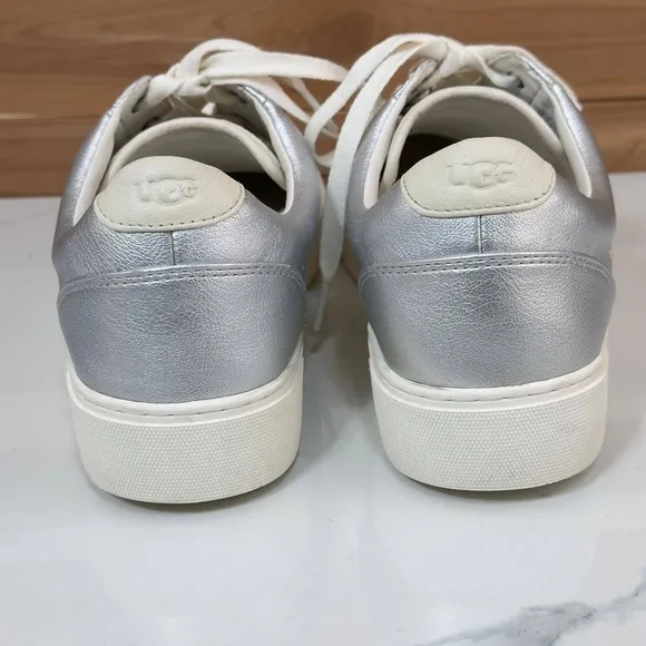 UGG Zilo Silver Metallic Leather Sneakers Casual Comfort Shoes Women's Size 11
