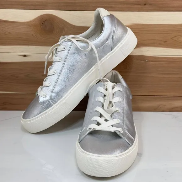 UGG Zilo Silver Metallic Leather Sneakers Casual Comfort Shoes Women's Size 11