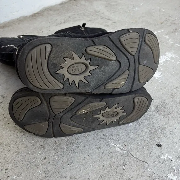 Ugg Zipper boots
