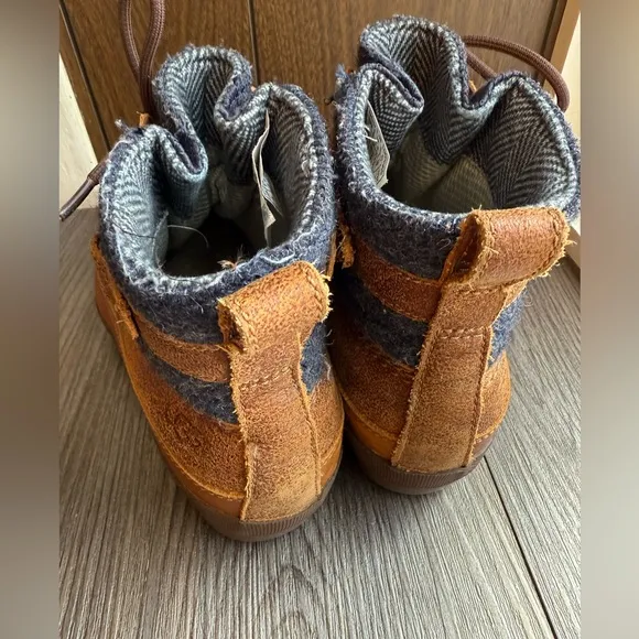 UGG waterproof ankle boots Size 8