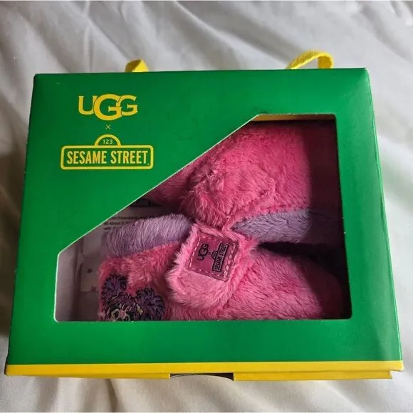 UggxSesame Street(Abby) shoes, babies sz 2/3. Pink. NWT