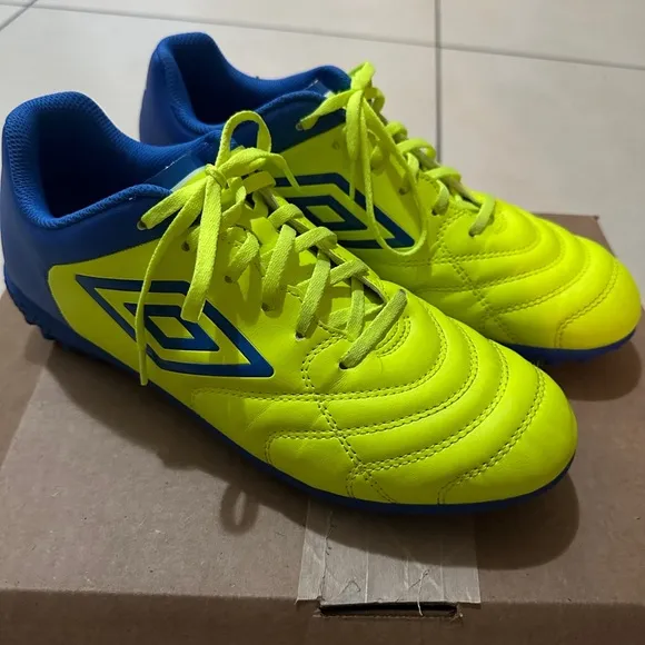 Umbro Men’s Soccer Shoes - Yellow and Blue