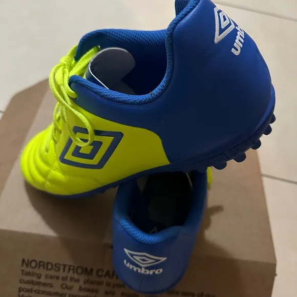 Umbro Men’s Soccer Shoes - Yellow and Blue