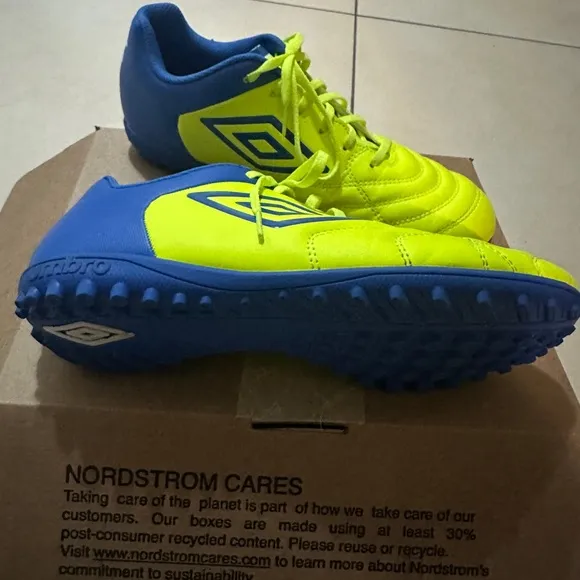 Umbro Men’s Soccer Shoes - Yellow and Blue