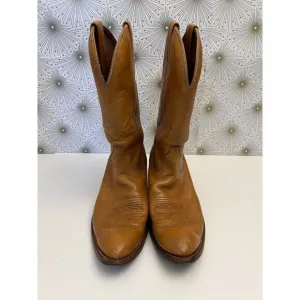 Unbranded tan cowboy/girl boots. Size 11 (M)