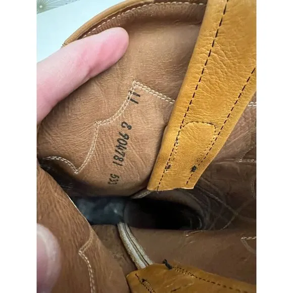 Unbranded tan cowboy/girl boots. Size 11 (M)