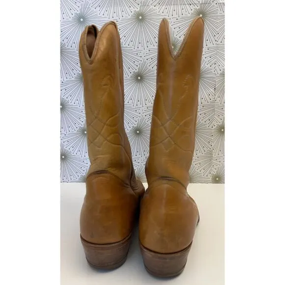 Unbranded tan cowboy/girl boots. Size 11 (M)