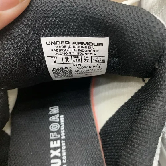 Under Armour 3024875 100 UA Charged Impulse Knit 2 White/Black Shoes Sz 9 EUC