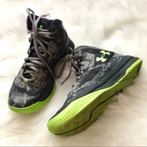 [Under Armour] Boys Athletic Gray Sneakers