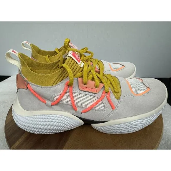 Under Armour Curry Flow Cozy Ivory Zeppelin Yellow 3023815-108 men size 8