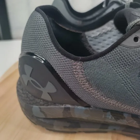 Under Armour HOVR Sonic 5 Camo Gray Black Sneakers 3026008-100 Men US 9.5