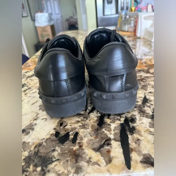 Valentino GARAVANI FACE UFO SNEAKERS IN BLACK Size 9