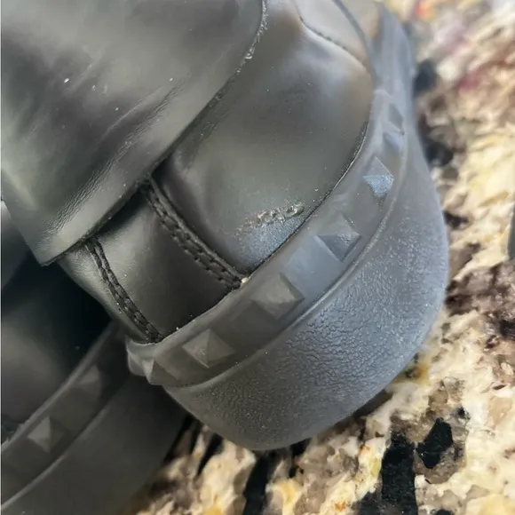 Valentino GARAVANI FACE UFO SNEAKERS IN BLACK Size 9