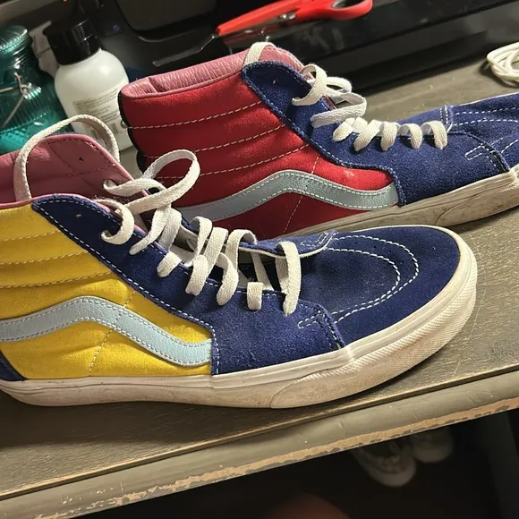 Vans men’s 10 - Colorful High-Top Sneakers