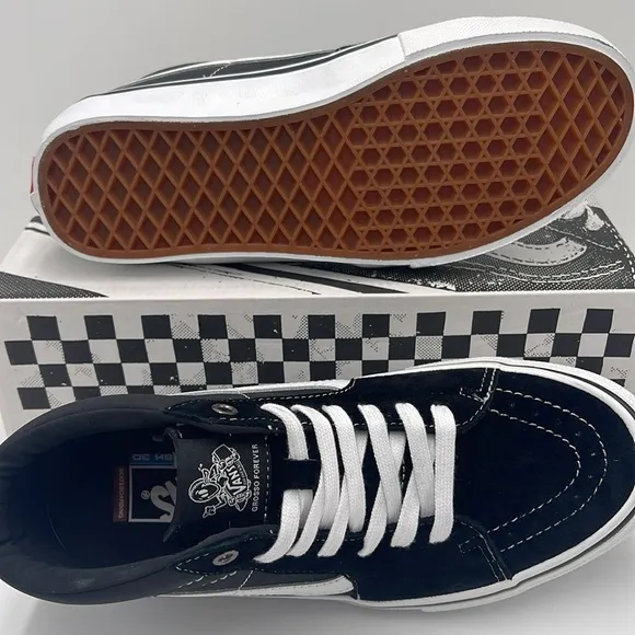 Vans Men’s Black White High-Top Sneakers Skate Grosso MidBlack/White/Emo Leathr
