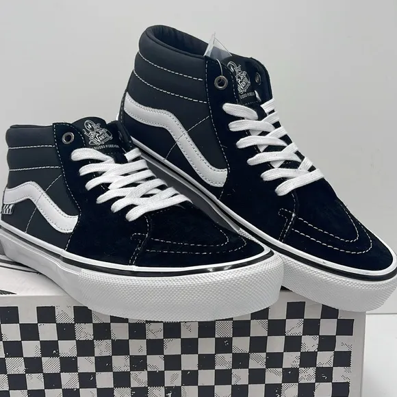 Vans Men’s Black White High-Top Sneakers Skate Grosso MidBlack/White/Emo Leathr