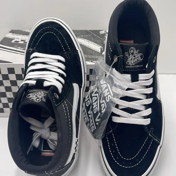 Vans Men’s Black White High-Top Sneakers Skate Grosso MidBlack/White/Emo Leathr