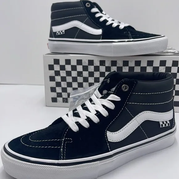 Vans Men’s Black White High-Top Sneakers Skate Grosso MidBlack/White/Emo Leathr
