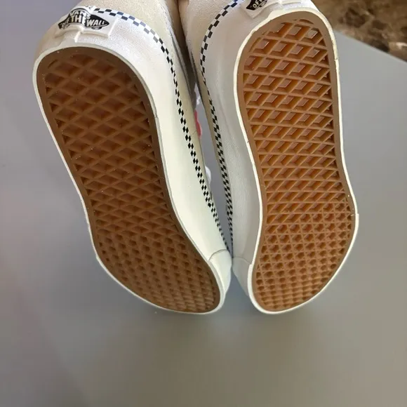 Vans sk8 high top sneakers new sz 8.5 men/10 women