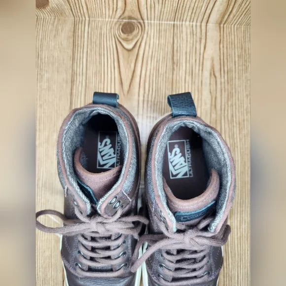 Vans Ultra Cush Leather High Top Sneakers‎ Size 8.5