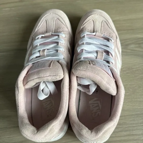 Vans Unisex Upland Chunky 90s Low-Top Y2K Sneakers Pink Suede Size‎ US:M9/W10.5