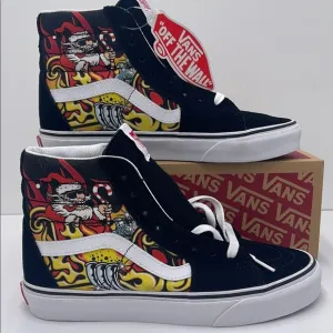 Vans WMNS High-Top Sneakers - Black and Red Sk8-HiSanta Flame BlackVN0A4BVTBLK