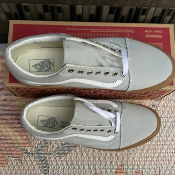 Vans WMNS Old Skool(Gum) High Rise/True WhtVN0A3WKT3ZC Sneakers