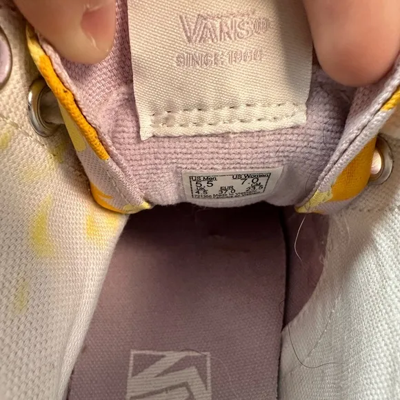 Vans Women's Sneakers - Yellow and White Floral 🌼🌼