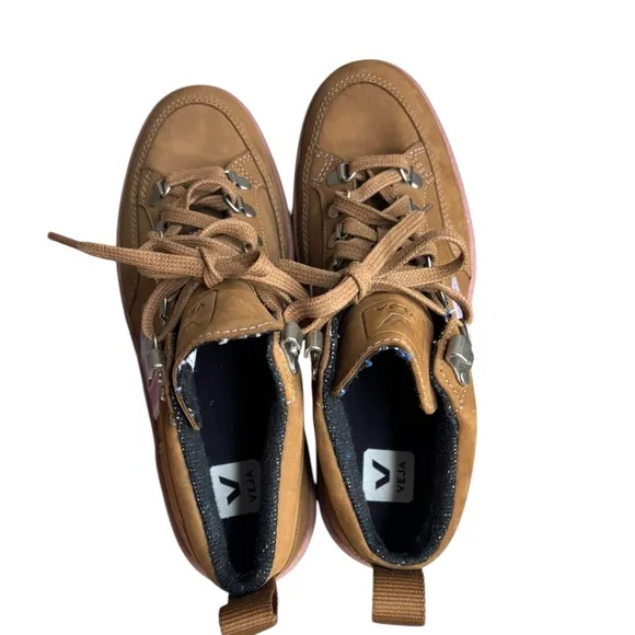 VEJA Nubuck Brown Lavender Roraima High Top Sneaker Size 8