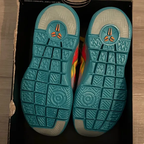 Vibrant Yellow and Red Athletic Shoes for Dynamic Performance