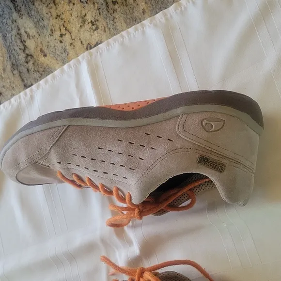VIKING gorotex surround 👟  walking shoes