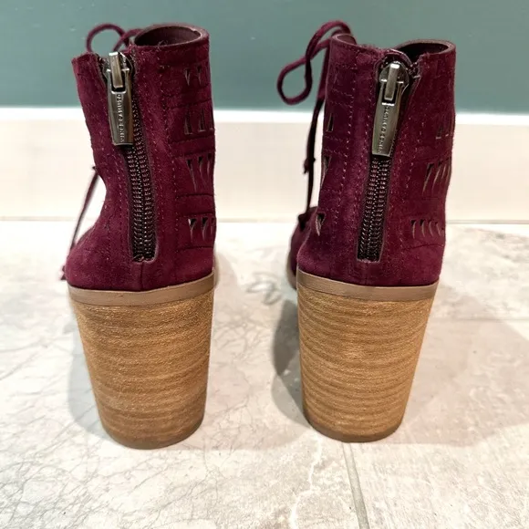 VINCE CAMUTO tarita ANKLE BOOTIES lace up BOOTS cut out heels womens 13 new plum