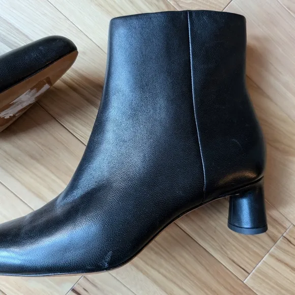 Vince Hilda black boots sz 9.5 NWOT