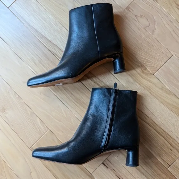 Vince Hilda black boots sz 9.5 NWOT
